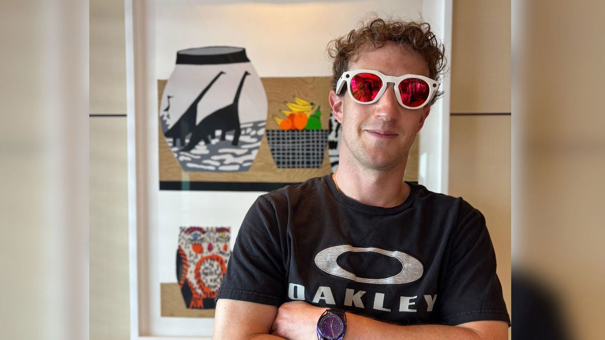 Ray-Ban and Oakley AI Glasses