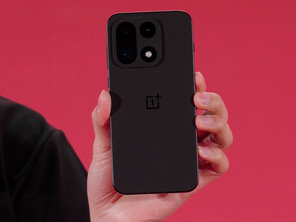 OnePlus 15 leak: Unique Design Sparks